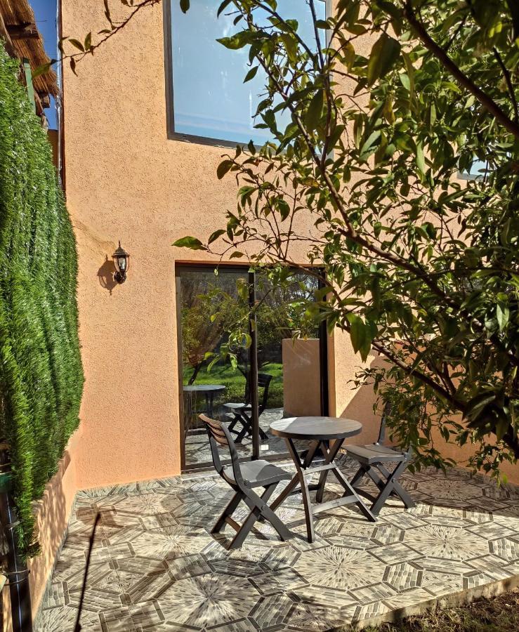 Equi Palace & Near Aeroport Hotel
